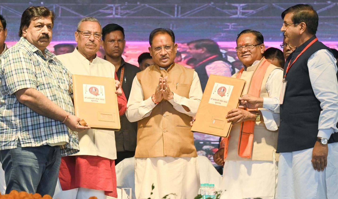 कुदरगढ़ महोत्सव में बोले CM विष्णु देव साय – ‘धार्मिक पर्यटन को मिलेगा बढ़ावा’, 105 करोड़ के विकास कार्यों की सौगात