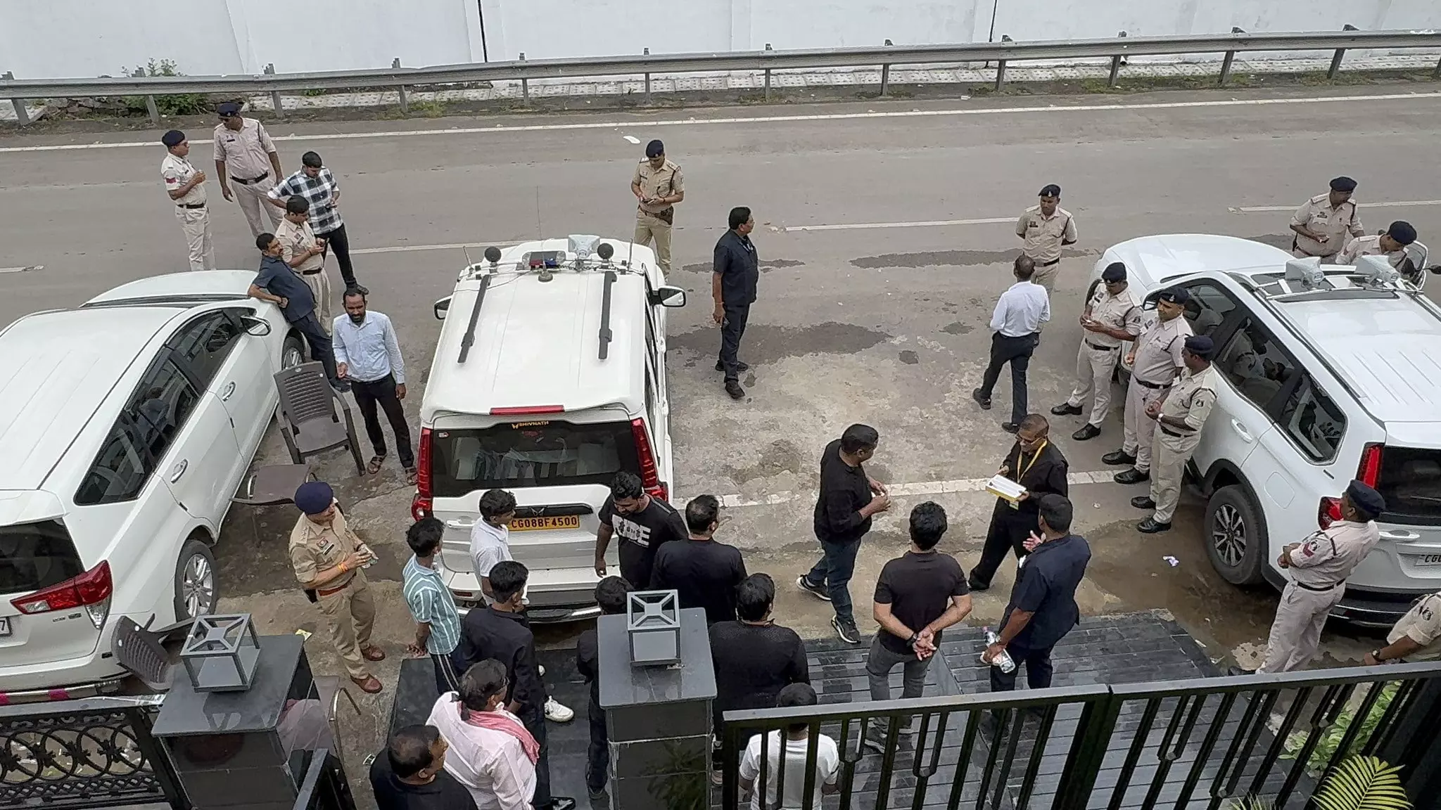 छत्तीसगढ़ स्थापना दिवस पर अमित जोगी नजरबंद, बोले– “काले कपड़े पहनना अब अपराध बन गया है”