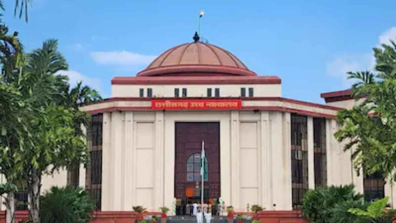 CG News: मैनपावर घोटाले में हाई कोर्ट ने खारिज की अनवर ढेबर की जमानत याचिका, कोर्ट ने कहा- आर्थिक अपराध सामान्‍य नहीं